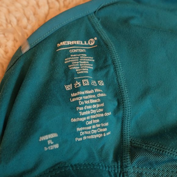 Merrell Workout Tank top with built-in shelf bra - Picture 3 of 3